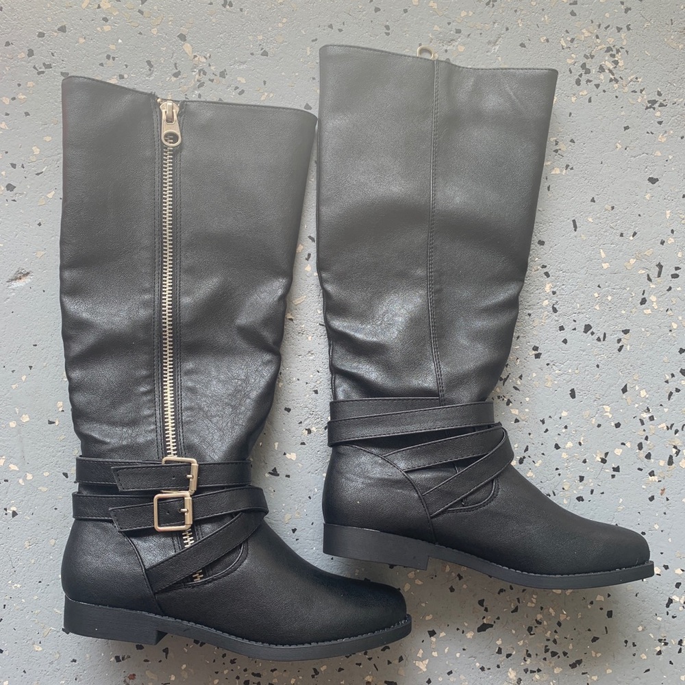 Black boots